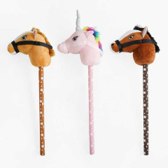 Лошадка на палочке C 64277 (50) средняя высота 70 см, звуки: стук копыт и ржание, плюшевая голова, деревянная палка, ВЫДАЕТСЯ ТОЛЬКО МИКС ВИДОВ