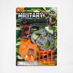 Военный набор 09-8 (168/2) пистолет, патроны на присосках, аксессуары, на листе